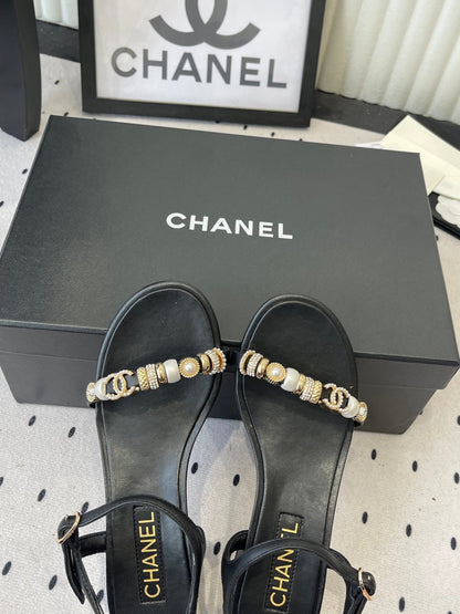 CC 26s Sandals 35 Black Sheepskin Pearls 650100