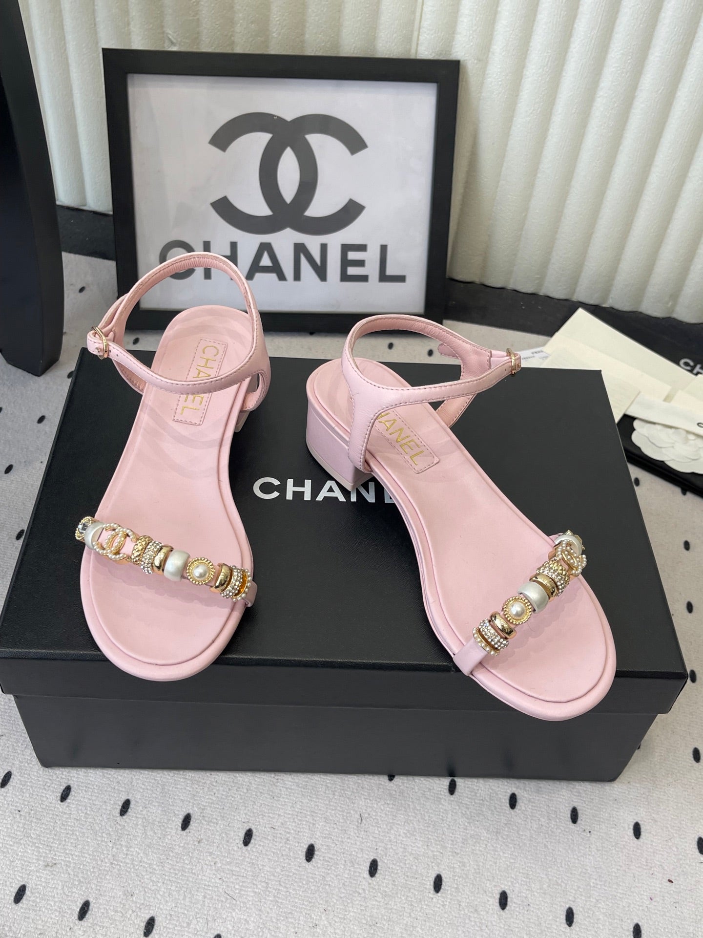 CC 26s Sandals 35 Light Pink Sheepskin Pearls 650101