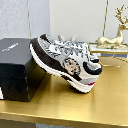 CC 2026 Casual Sneakers Black Gray Suede Canvas 668054