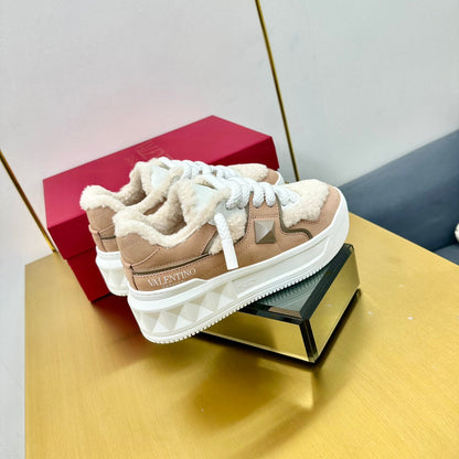 One Stud Xl Trainer 65mm In Dark Beige Mix White Suede Lined With Wool Fleece 994612