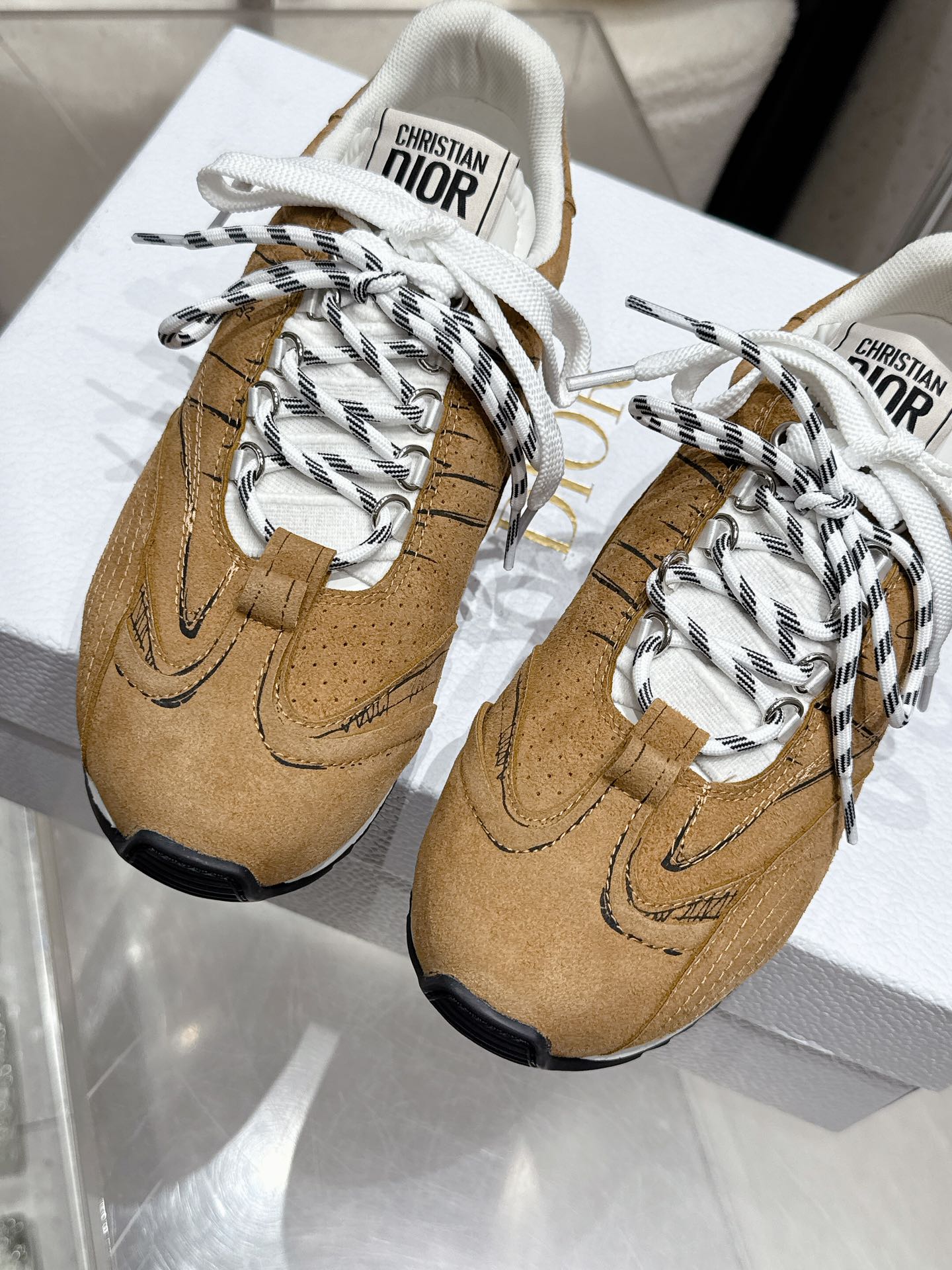 CD D-Sketch Sneaker Brown Nubuck Leather 554390
