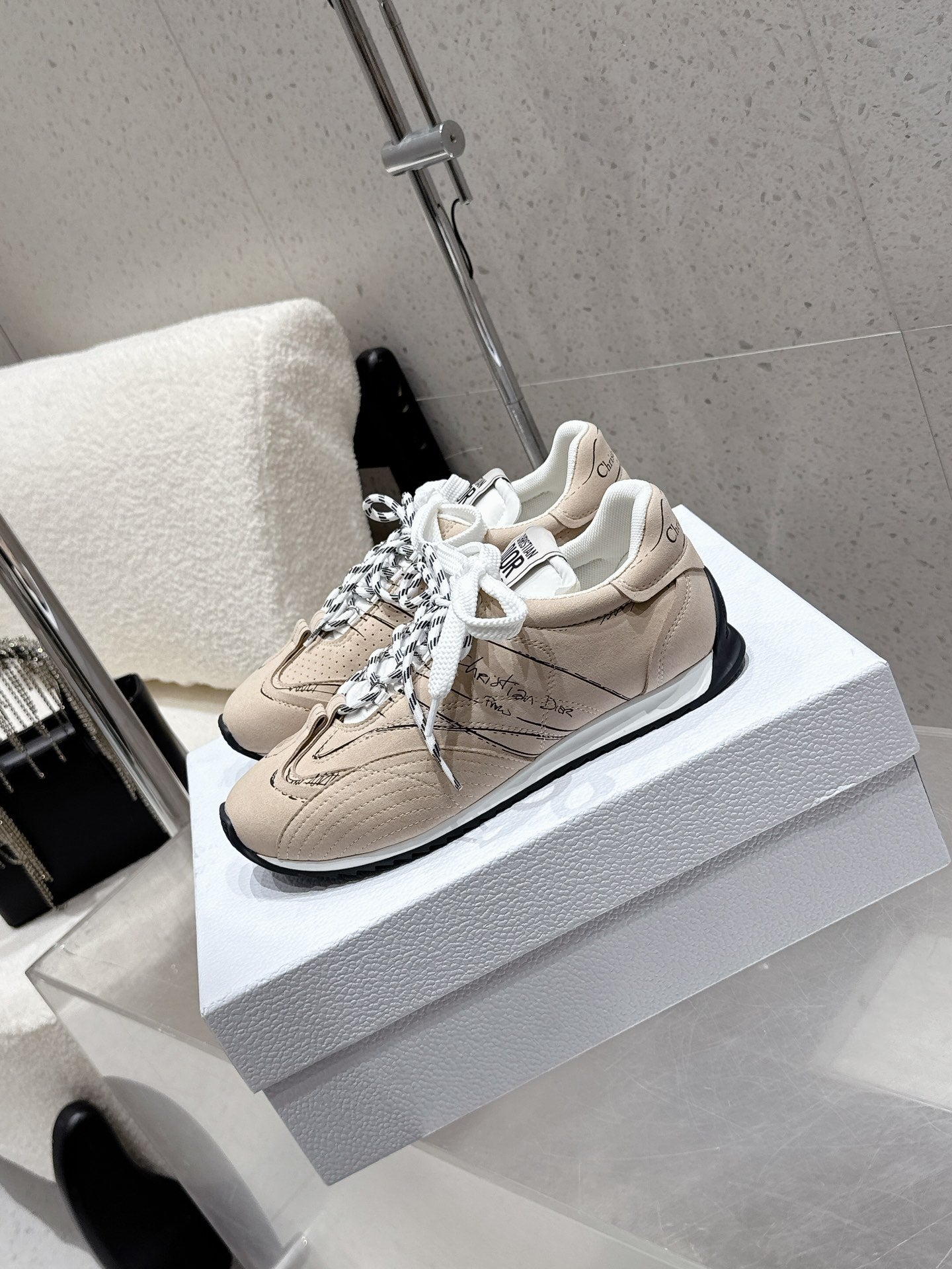CD D-Sketch Sneaker Pale Taupe Nubuck Leather 554391
