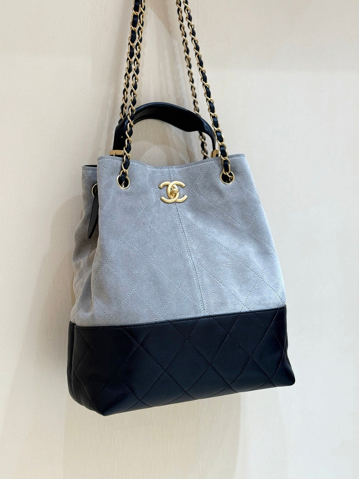 CC 25A Hobo Gray Black Suede Lambskin