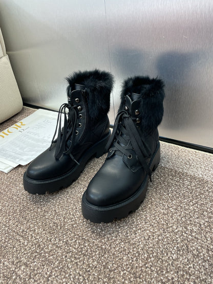 CD D-Majo Ankle Boots Black Wool Sheepskin 524174