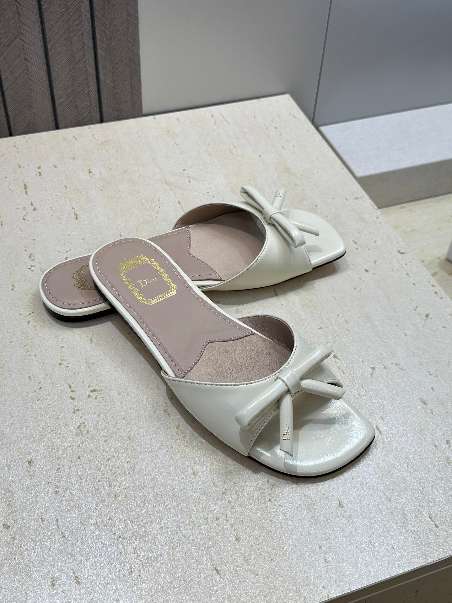 CD Dior Bow Slides White Leather 884657