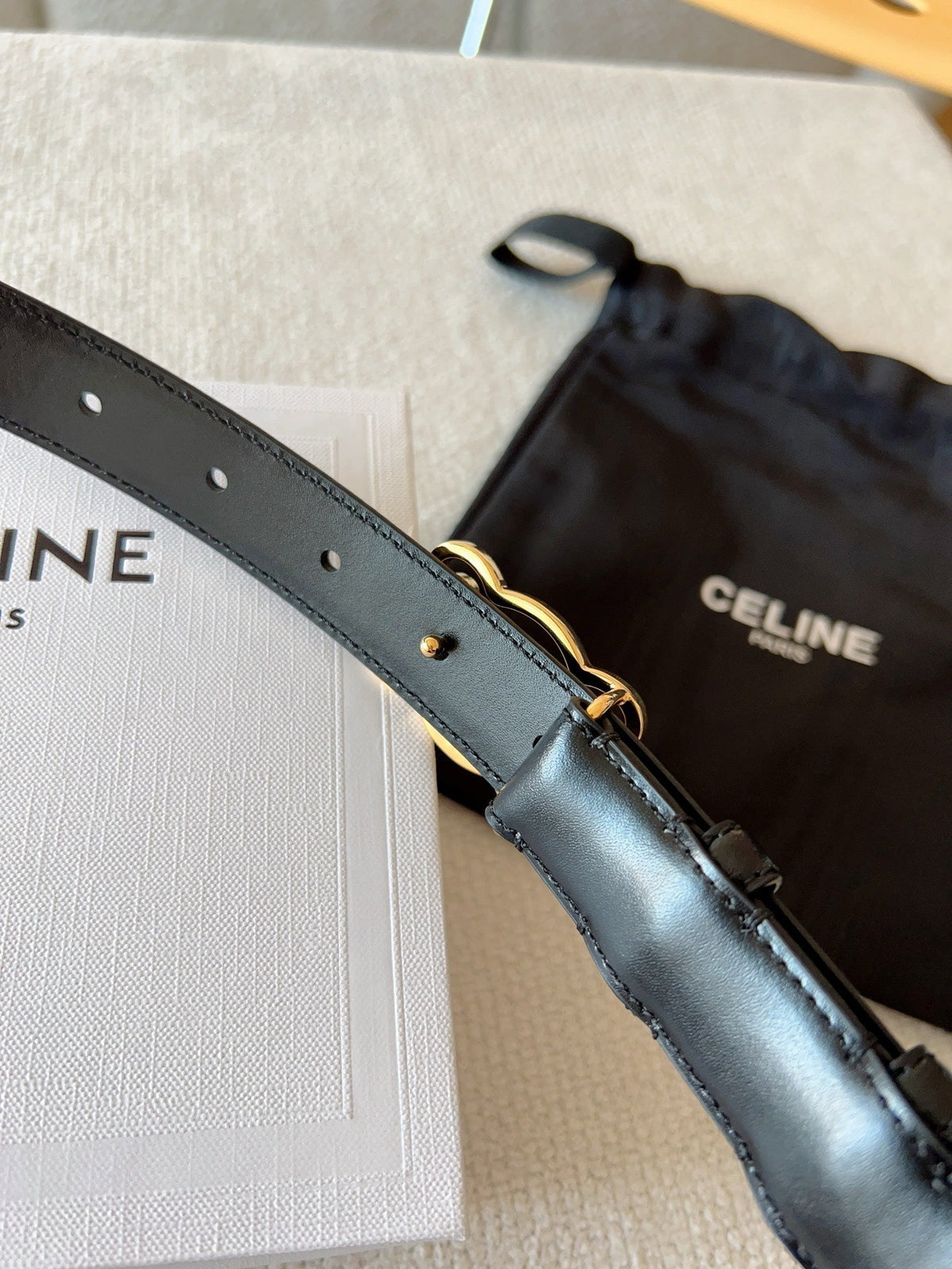 CL Gold 25mm Triomphe Enamel Black Cowhide 607413