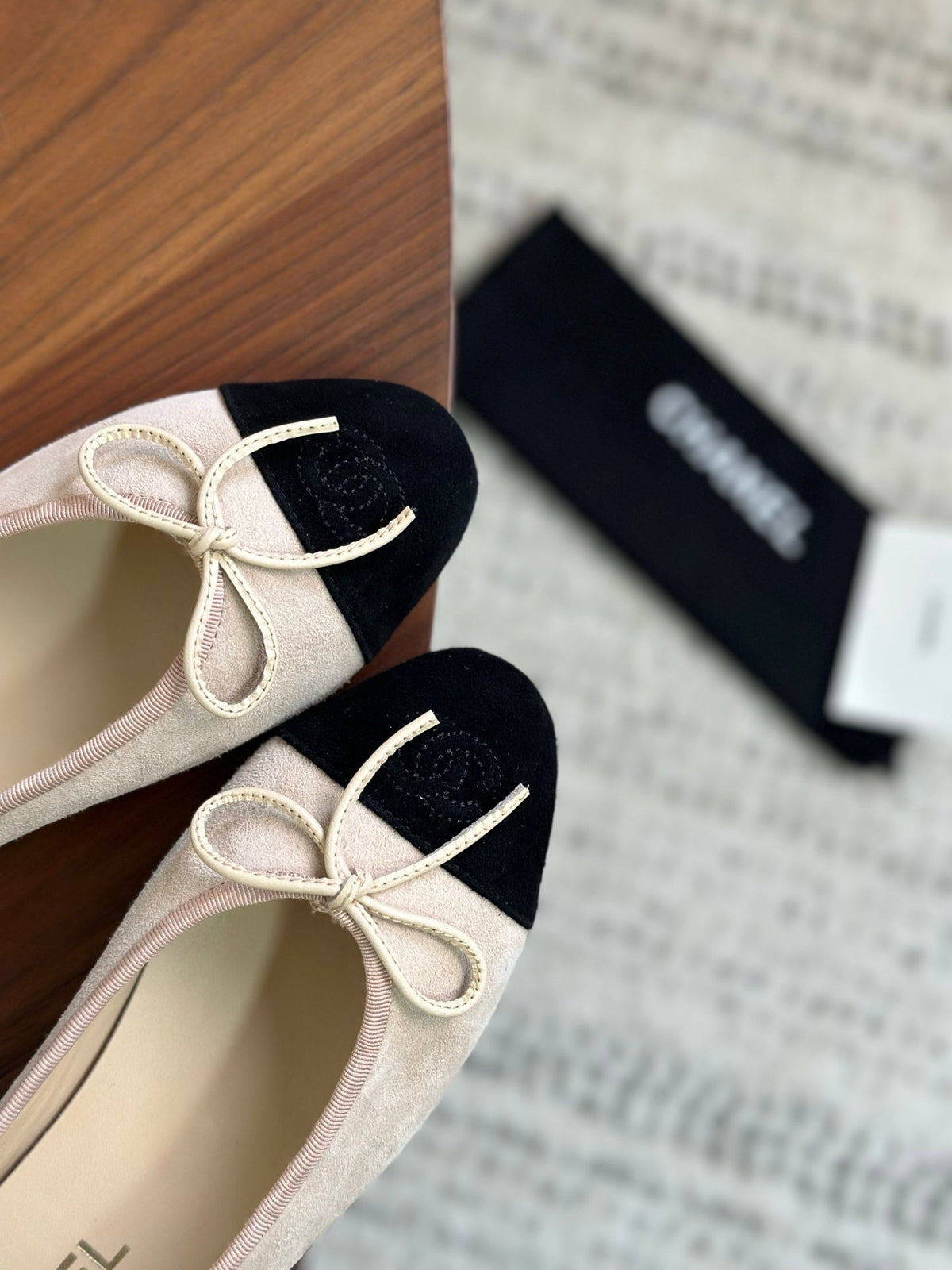 CC 26s Ballet Flat Black Khaki Suede 938185