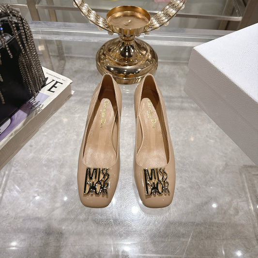 CD 25 Pump Heel Height 3cm Cream Patent Leather 393412