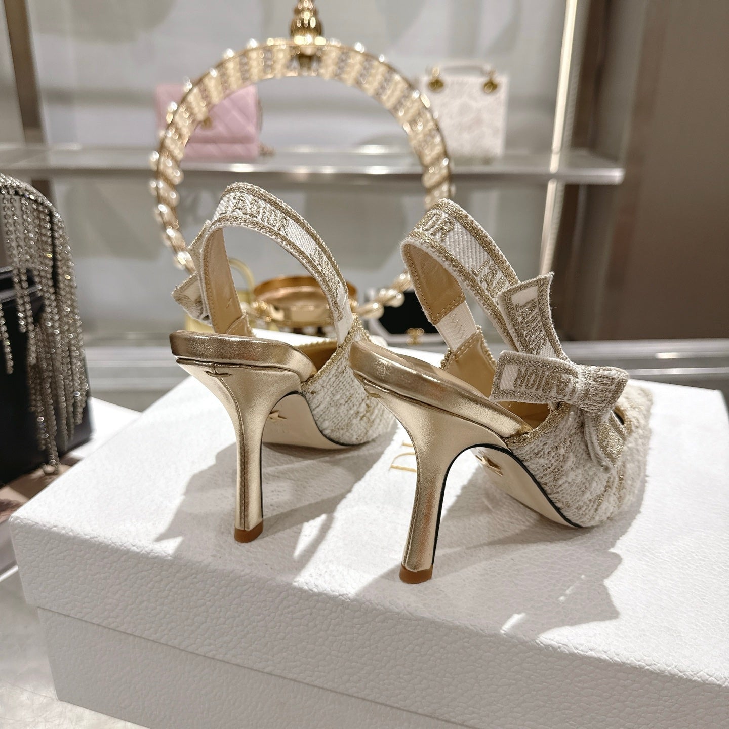 CD 26 Slingback 85mm Light Cream Gold Tweed 592230