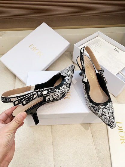 CD 26s J'Adior Jacquard Embroidered Slingback 6.5  Black Patent Leather 614928