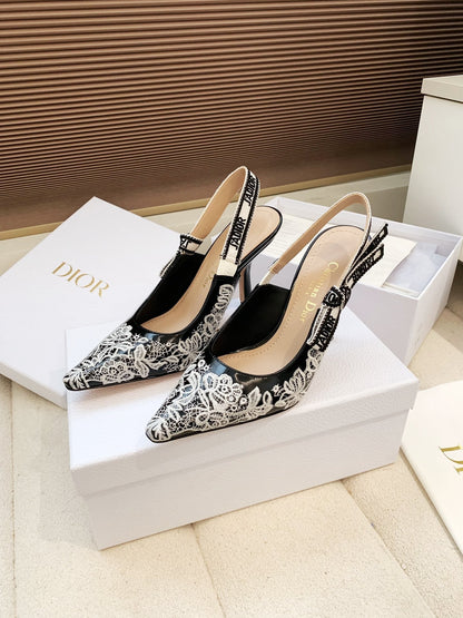 CD 26s J'Adior Jacquard Embroidered Slingback 9.5 Black Patent Leather 614929
