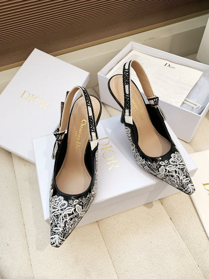 CD 26s J'Adior Jacquard Embroidered Slingback 9.5 Black Patent Leather 614929