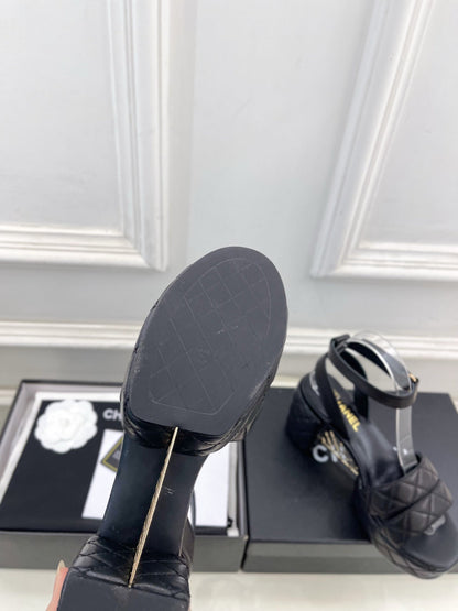 CC 26s HighHeeled Platform Sandals 85 Black Sheepskin 631867
