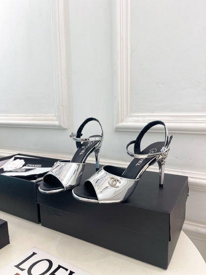 CC 26s Métiers d'Art Mary Jane Sandals 9cm Sliver Patent Leather 946930