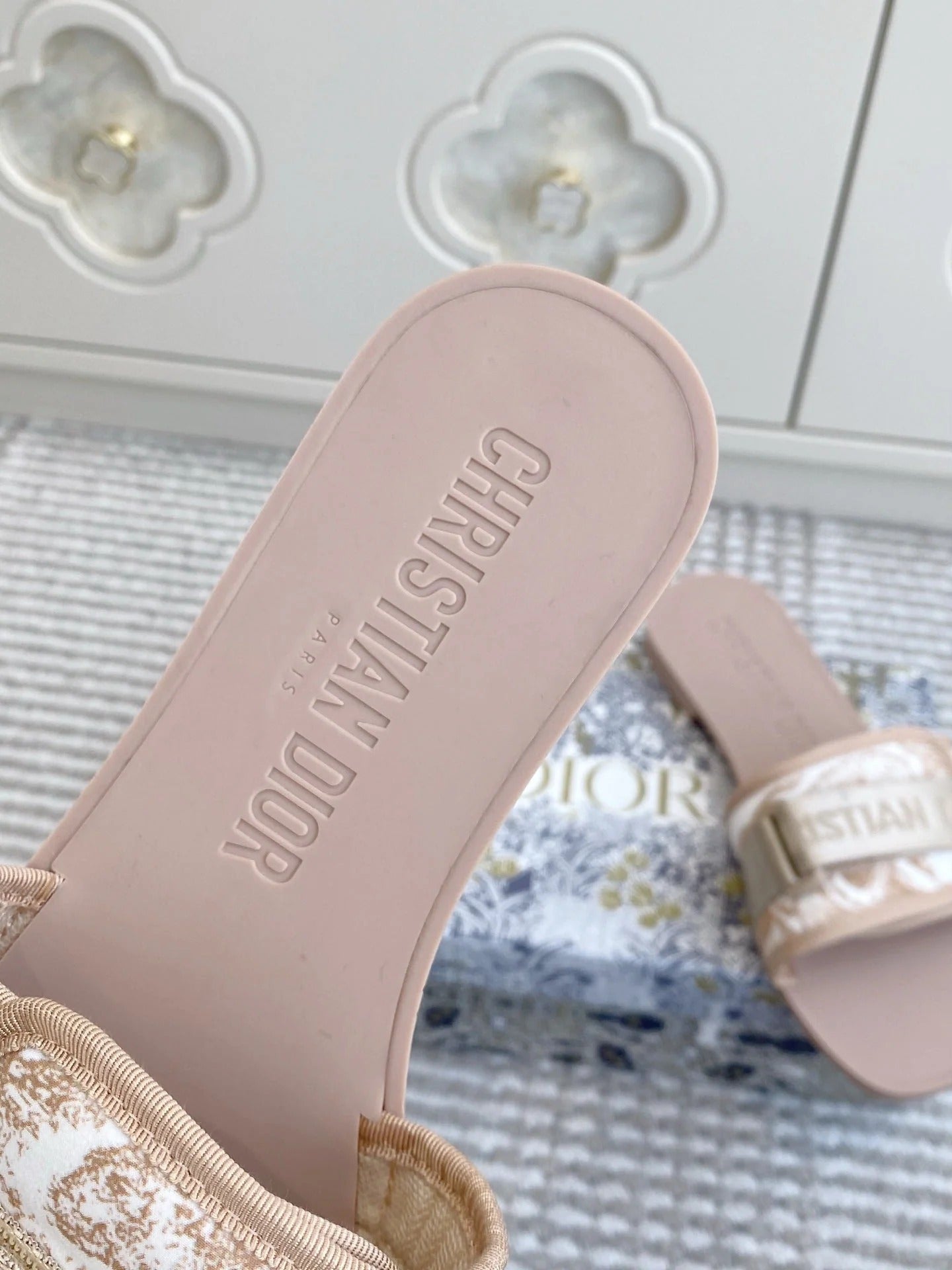 CD 26s Flat Slippers Nude Pink Canvas Rubber 648132