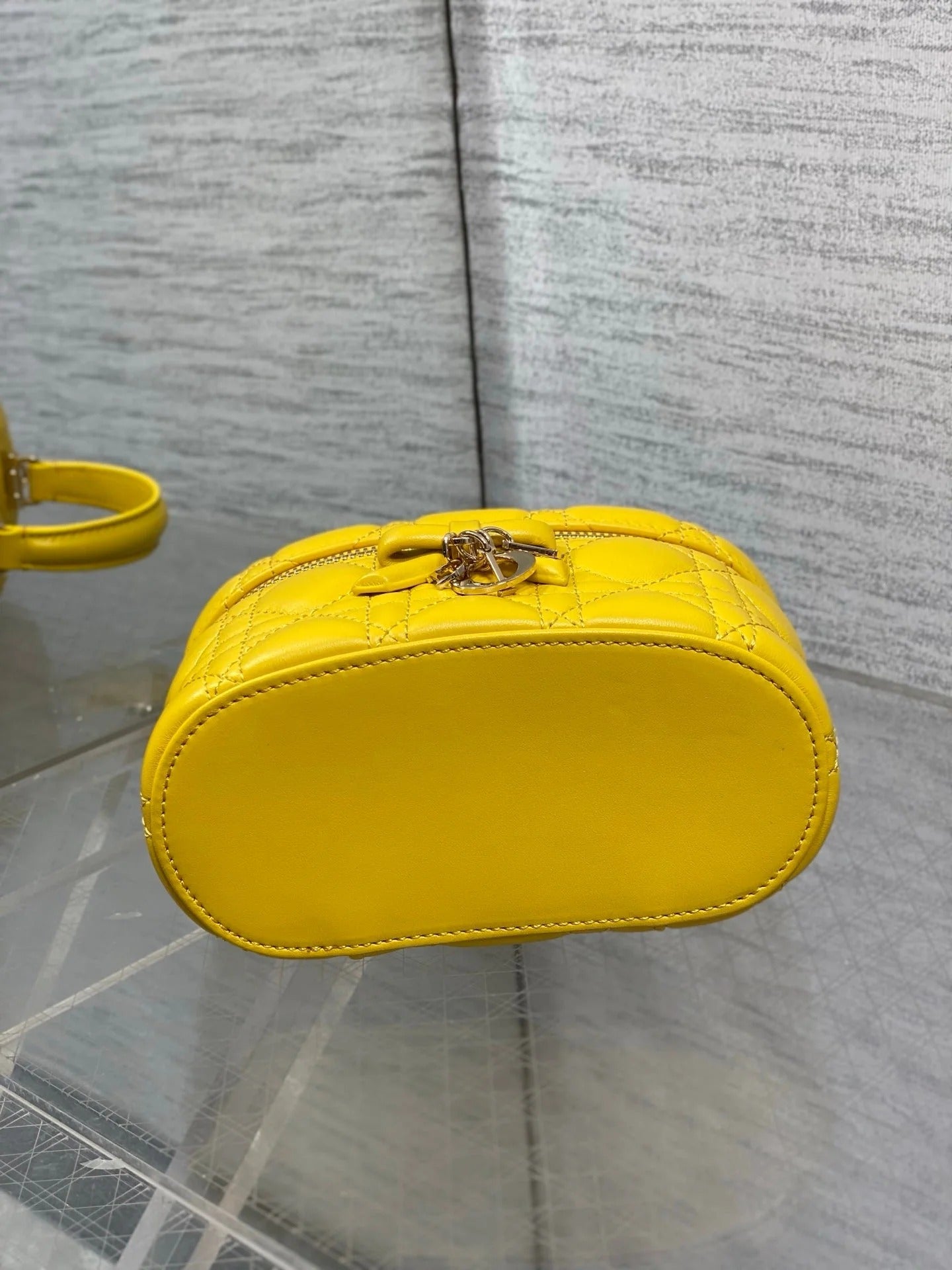 CD 2026 Vanity Bag 17.5cm Yellow Cannage Lambskin 286426