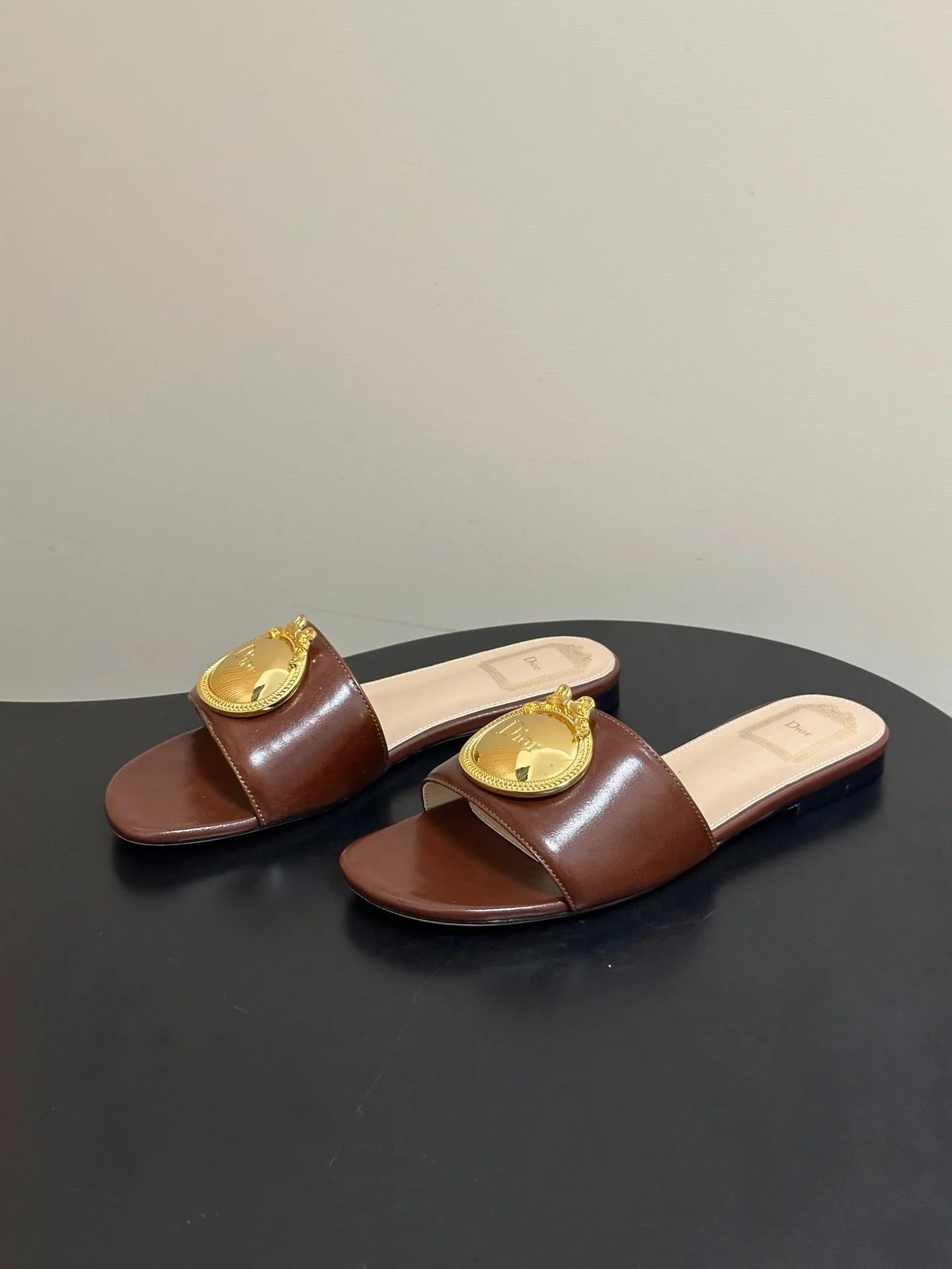 CD D-Club Retro CD Letter Metal Buckle Flat Sandals Leather 846986