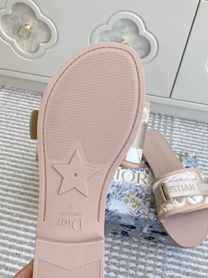 CD 26s Flat Slippers Nude Pink Canvas Rubber 648132