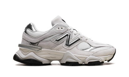 9060 "White/Grey" U9060JRB