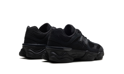 9060 GS "Triple Black" GC9060BB