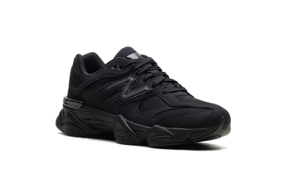 9060 GS "Triple Black" GC9060BB