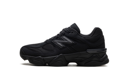 9060 GS "Triple Black" GC9060BB