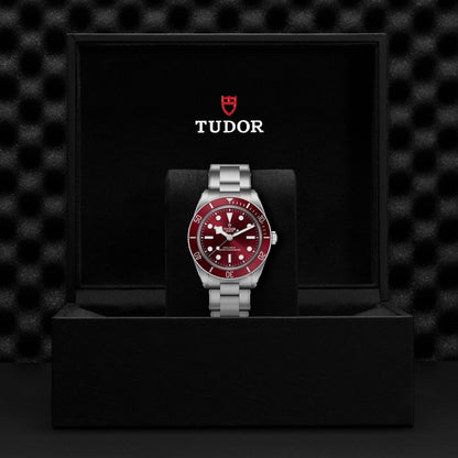 Black Bay 58 39mm - Burgundy on Bracelet