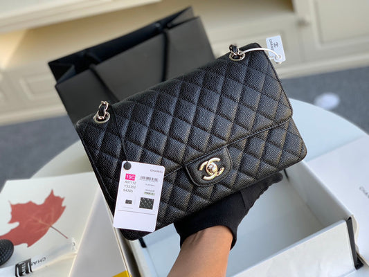 MEDIUM FLAP BAG 25CM BLACK CAVIAR SILVER HARDWARE