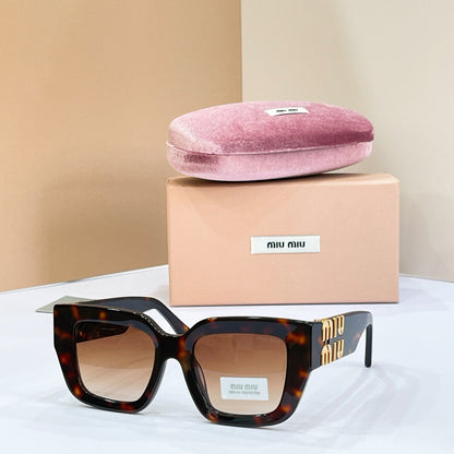 MIU MIU Sunglasses SMU B05