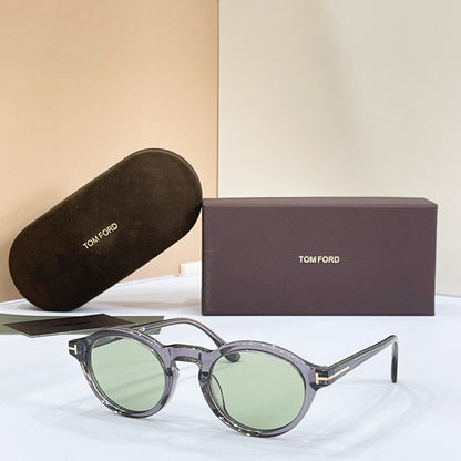 TOM FORD Eyeglasses TF1332